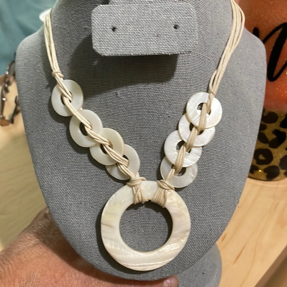 White pearl shell necklace never used.